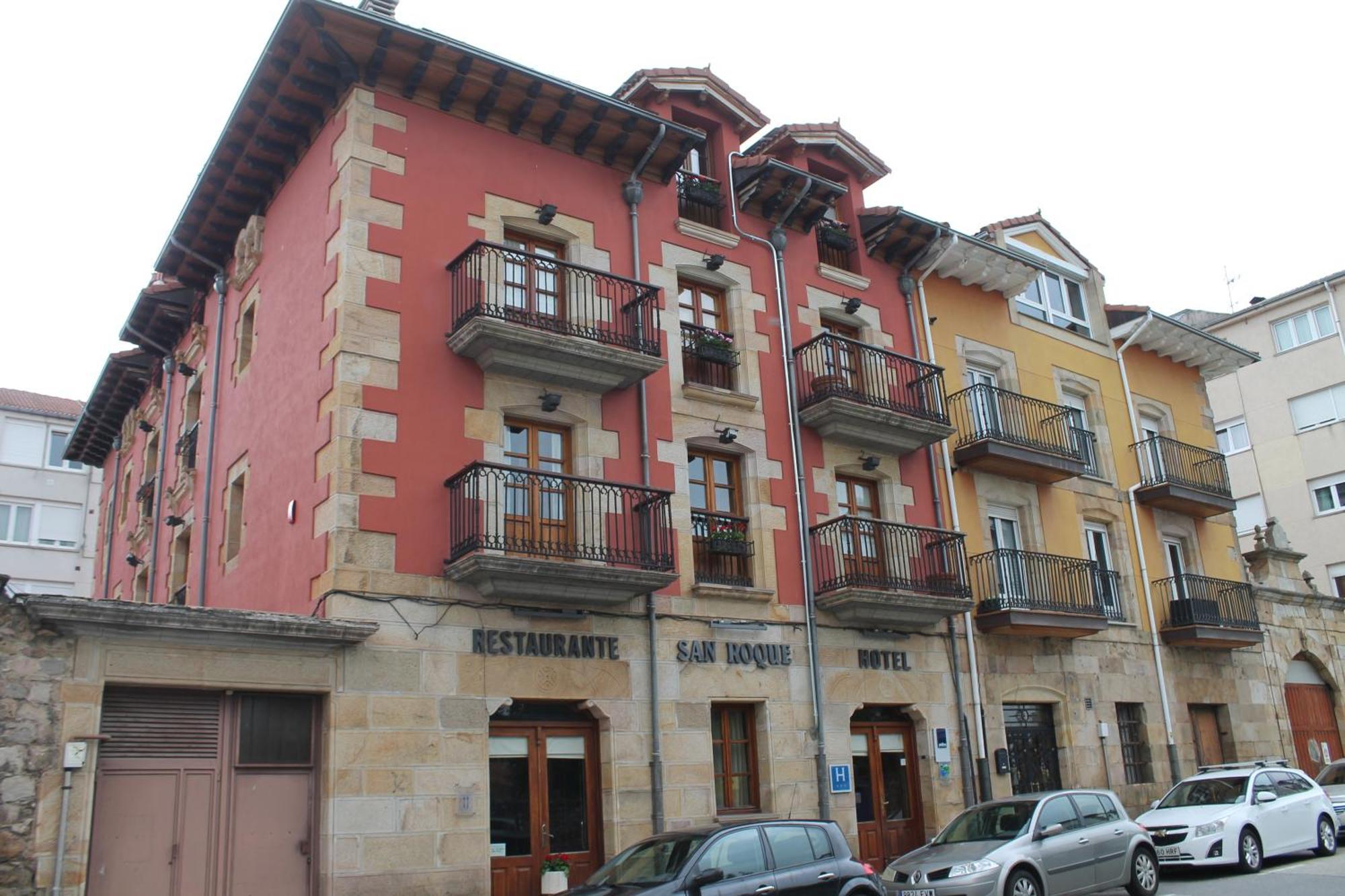 Hotel San Roque Reinosa Exterior photo
