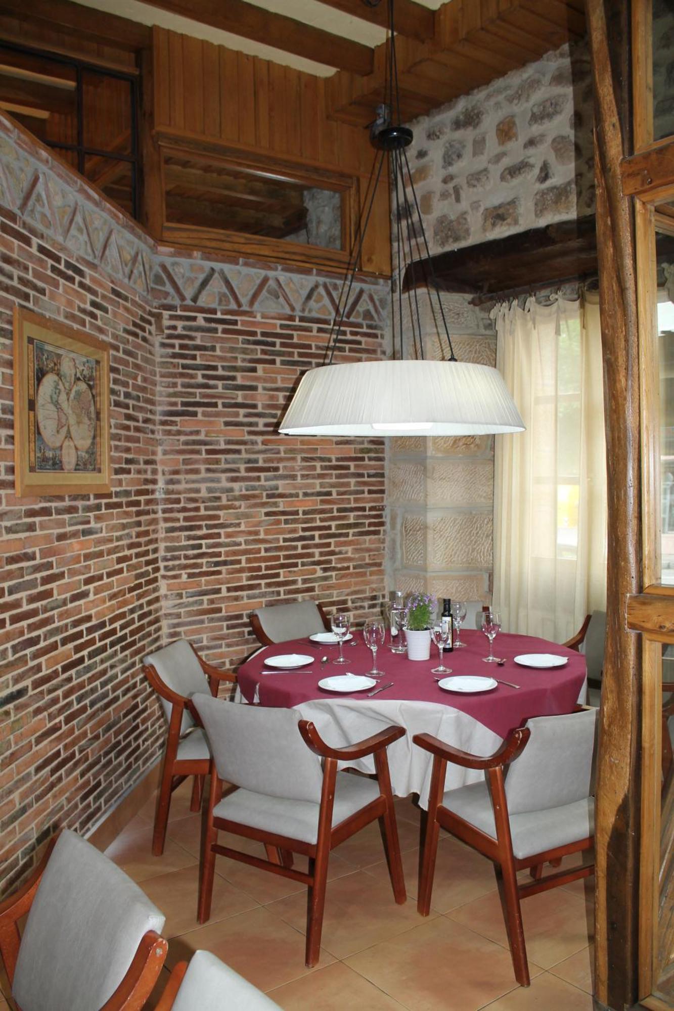 Hotel San Roque Reinosa Exterior photo