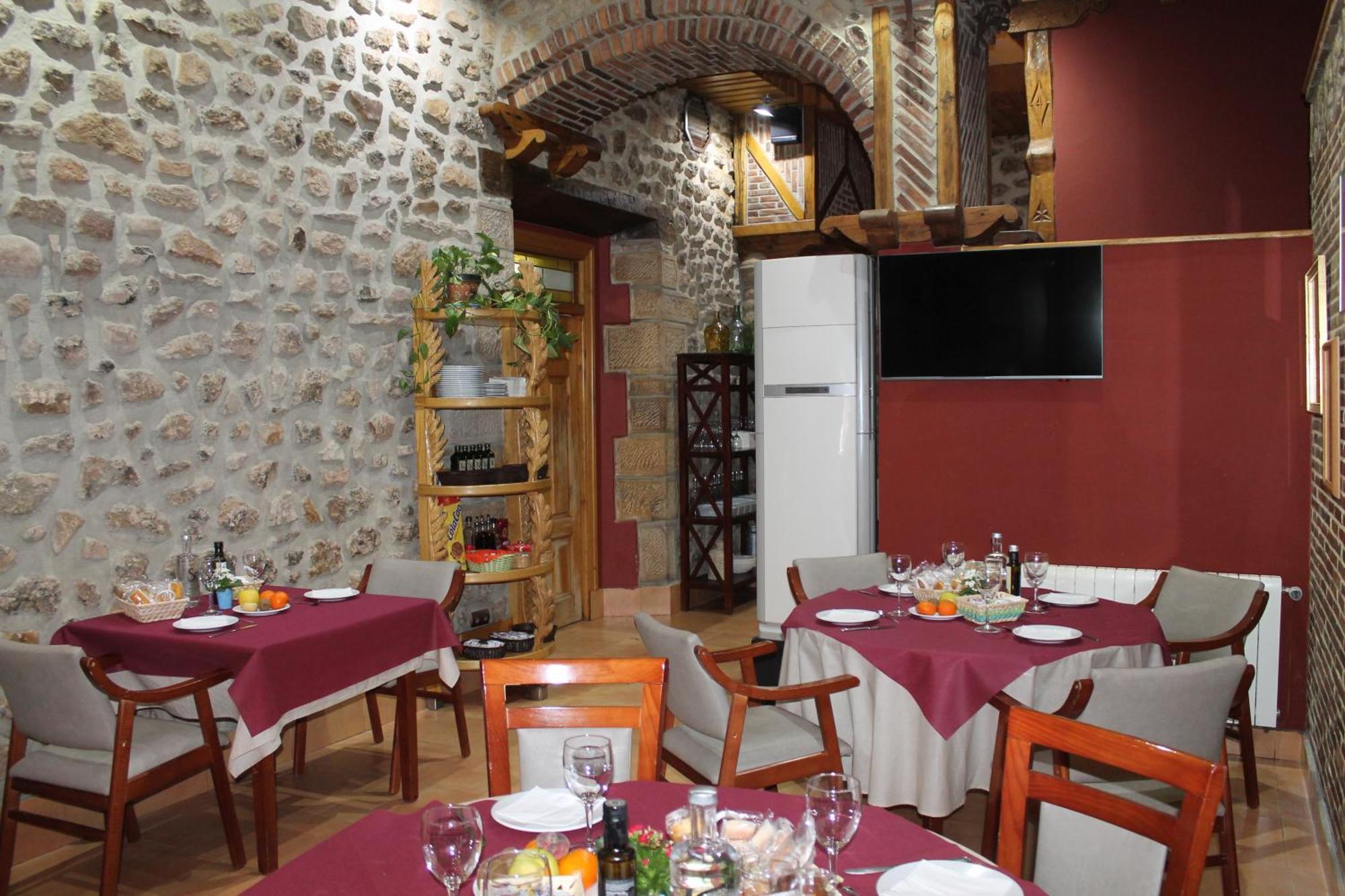Hotel San Roque Reinosa Exterior photo