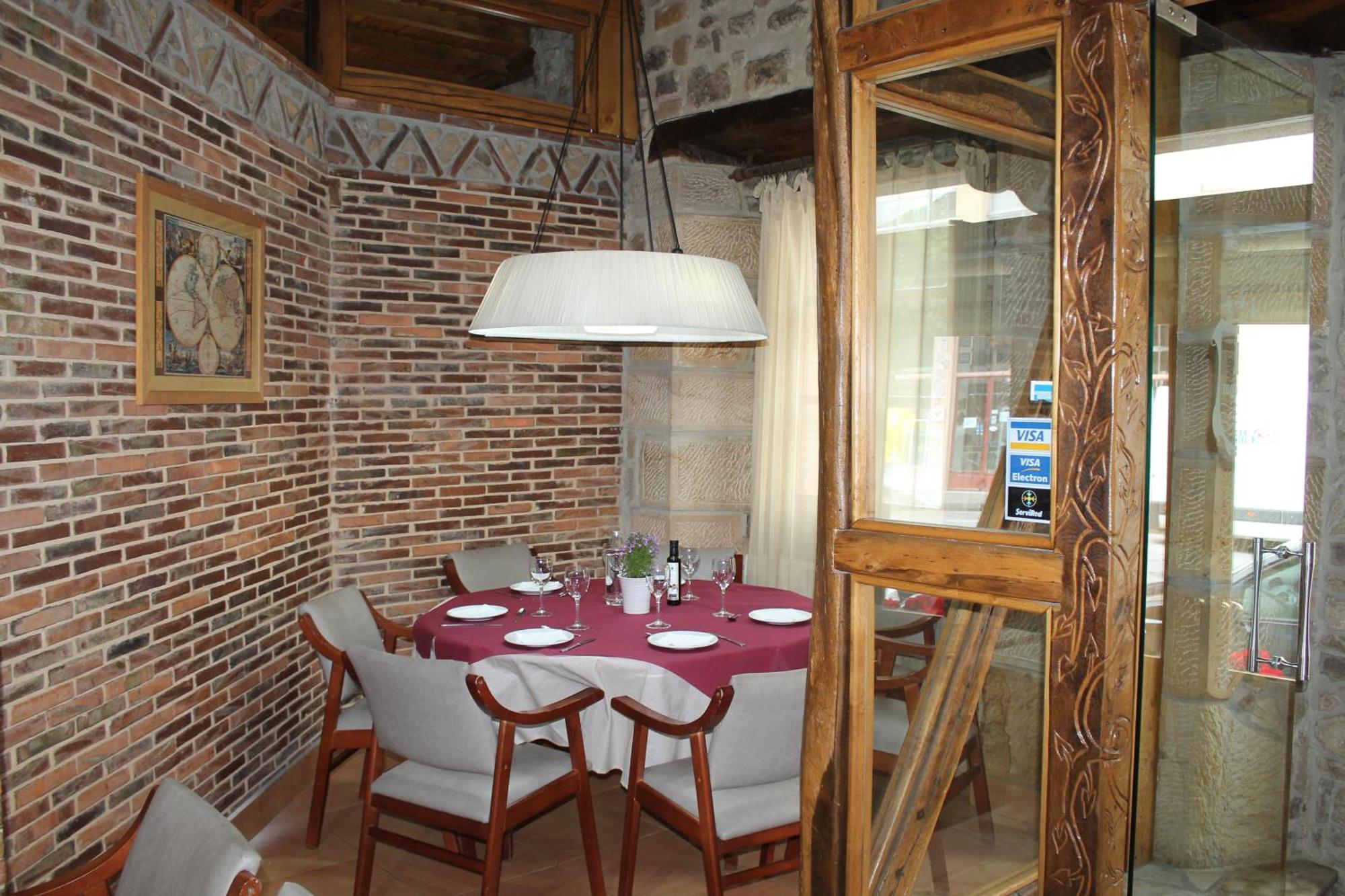 Hotel San Roque Reinosa Exterior photo
